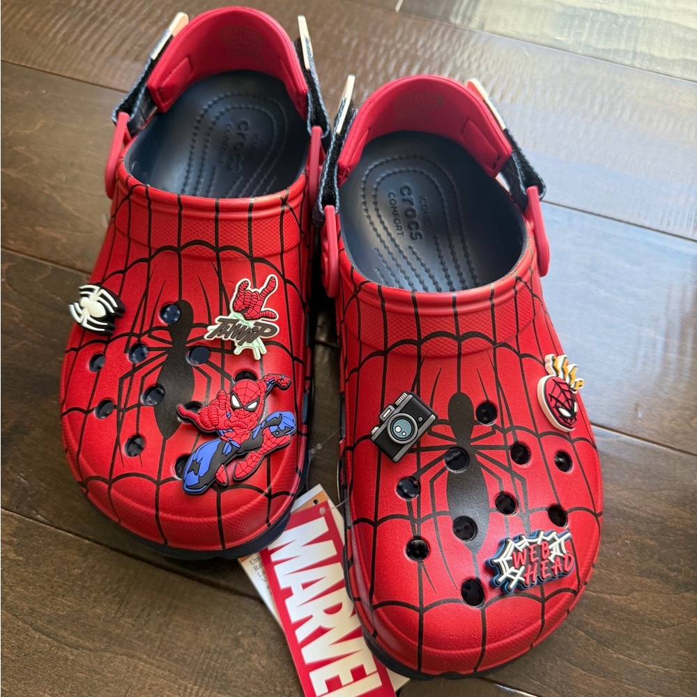 BNIB Spider-Man all-terrain Crocs W8/M6
